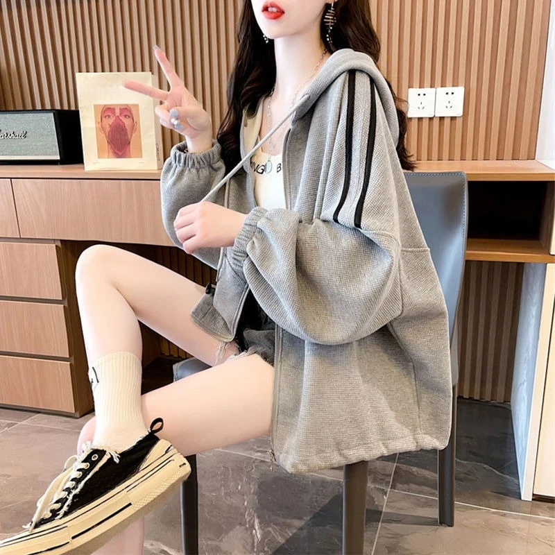 Kontras Warna dengan Ritsletin - Winter Clothing Essential ulasan dan harga